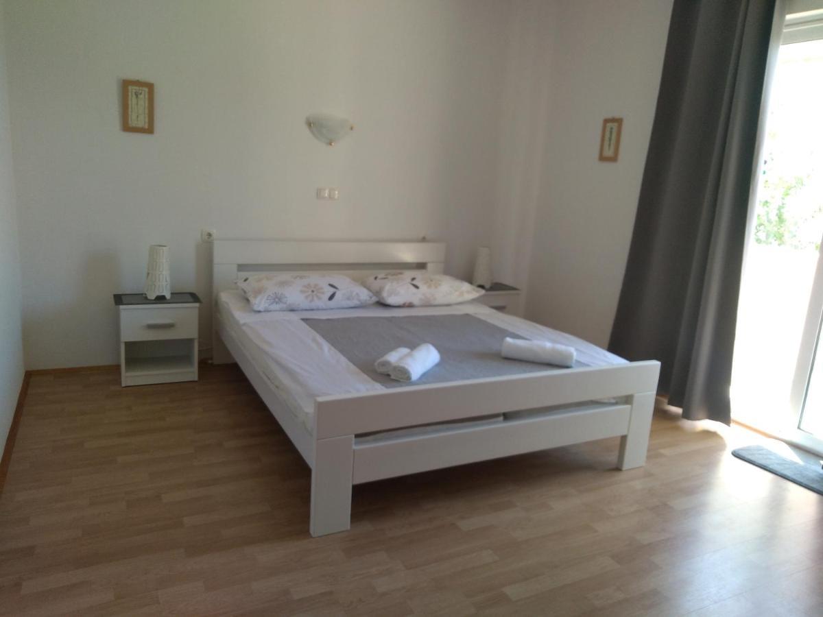 ראב Apartments Kampor Damira מראה חיצוני תמונה
